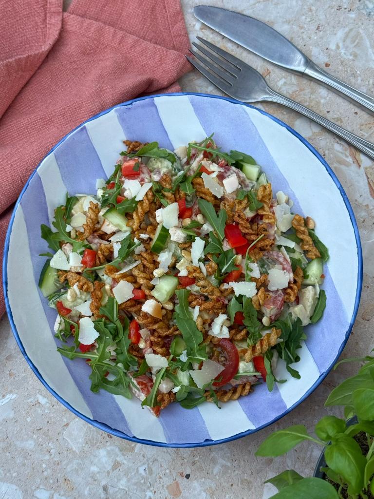 Italiaanse crispy pastasalade met kip