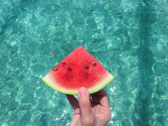 wat kun je het beste eten bij warm weer watermeloen