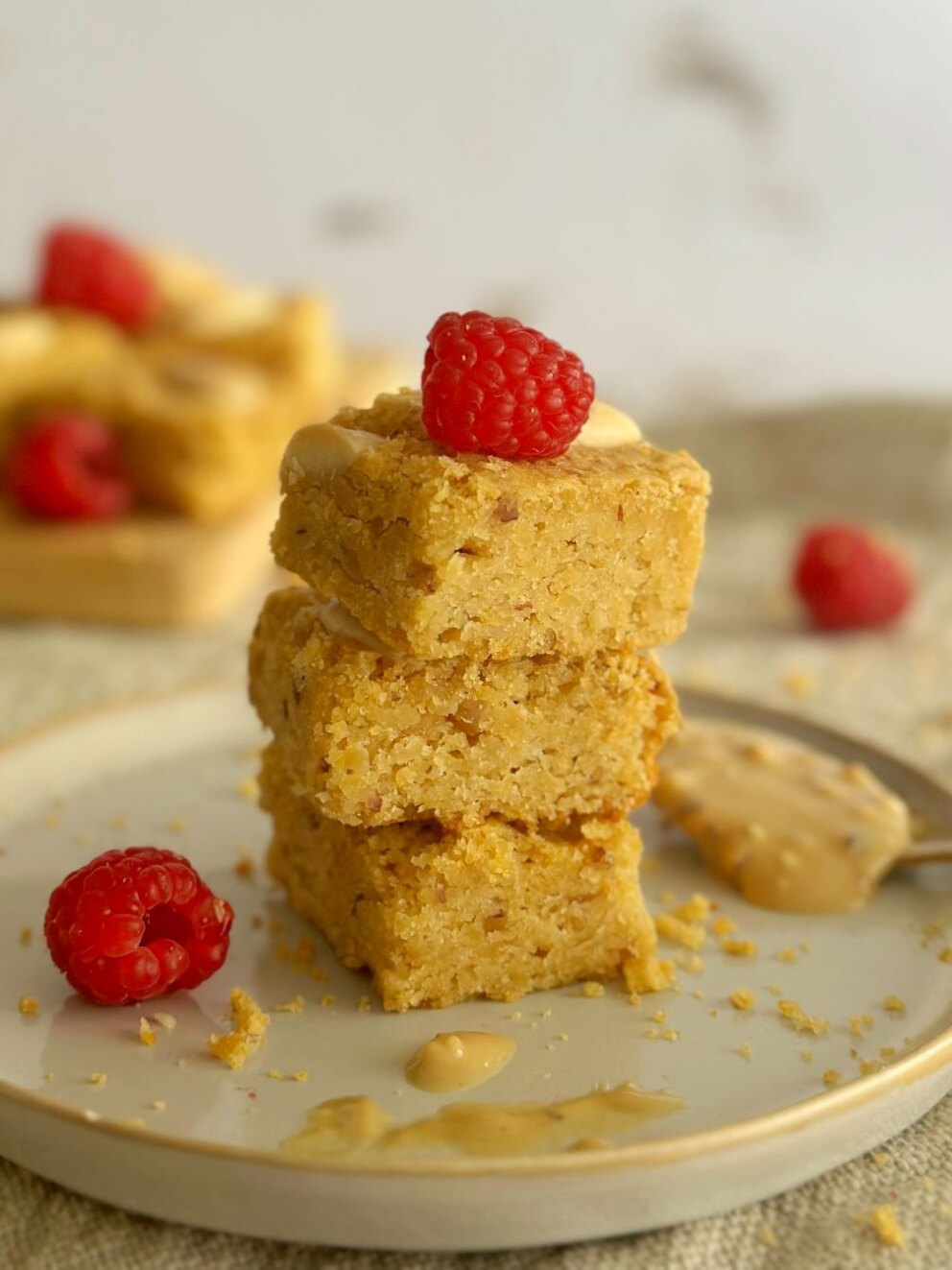 Crunchy amandel blondies