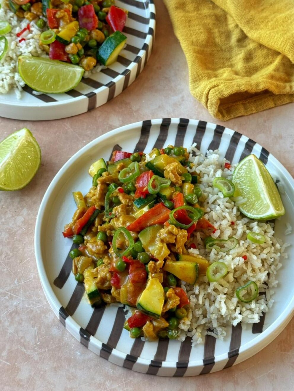 Milde curry met kipgehakt 