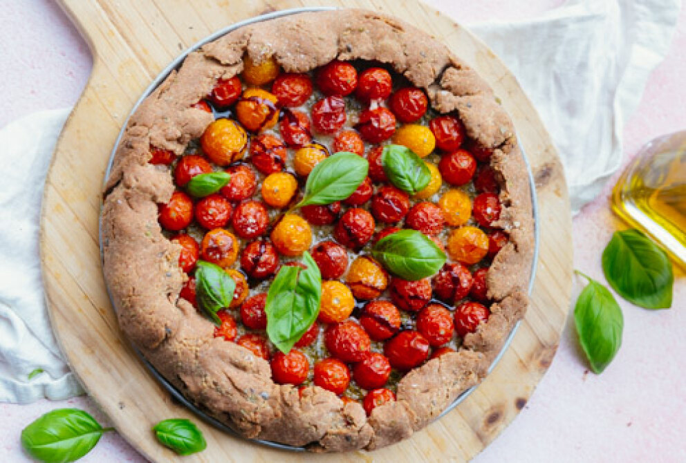 Volkoren galette met tomaat en pesto