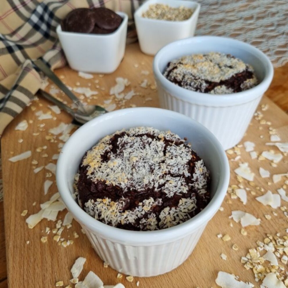 Chocolate-coconut baked oats